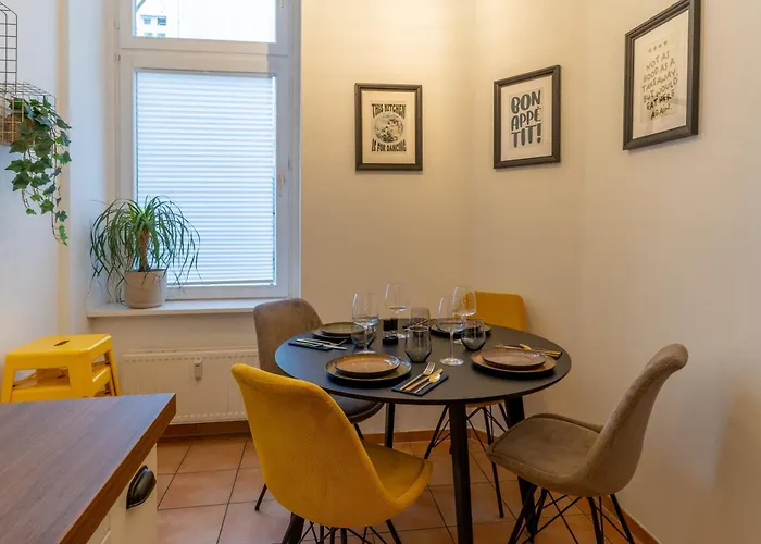 Luxury Apartment, Space For 7! Location Neukoelln & Kreuzberg